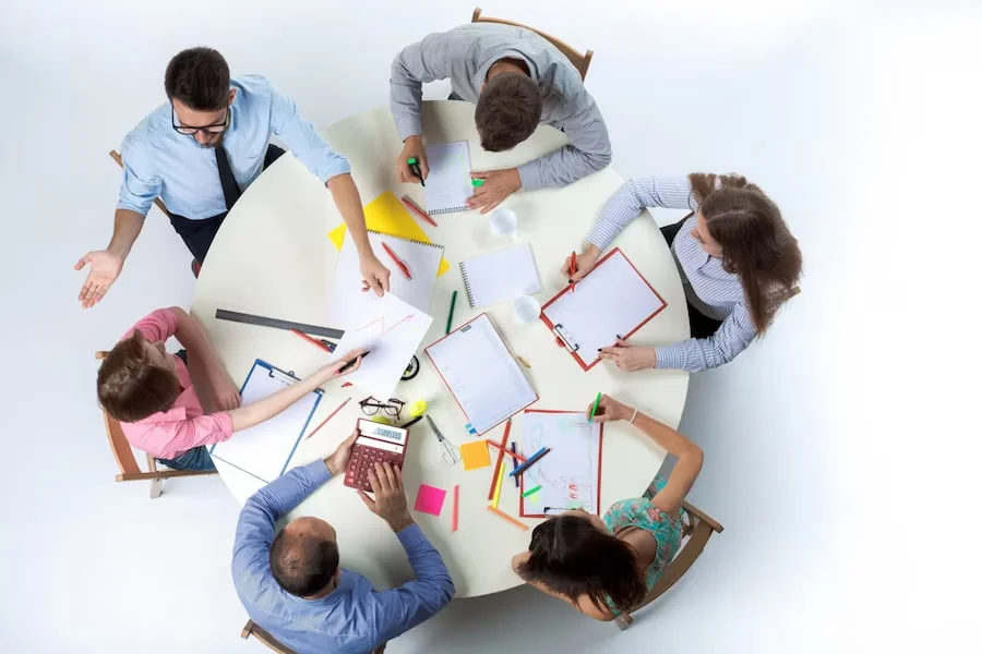 Learning From Each Other: How Shared Experiences Strengthen a Team